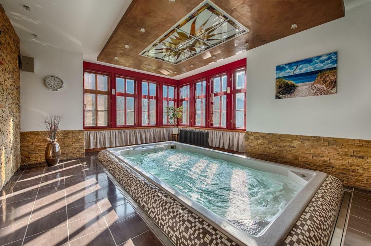 Hotel Zlaty Orel Ostravice Esterno foto
