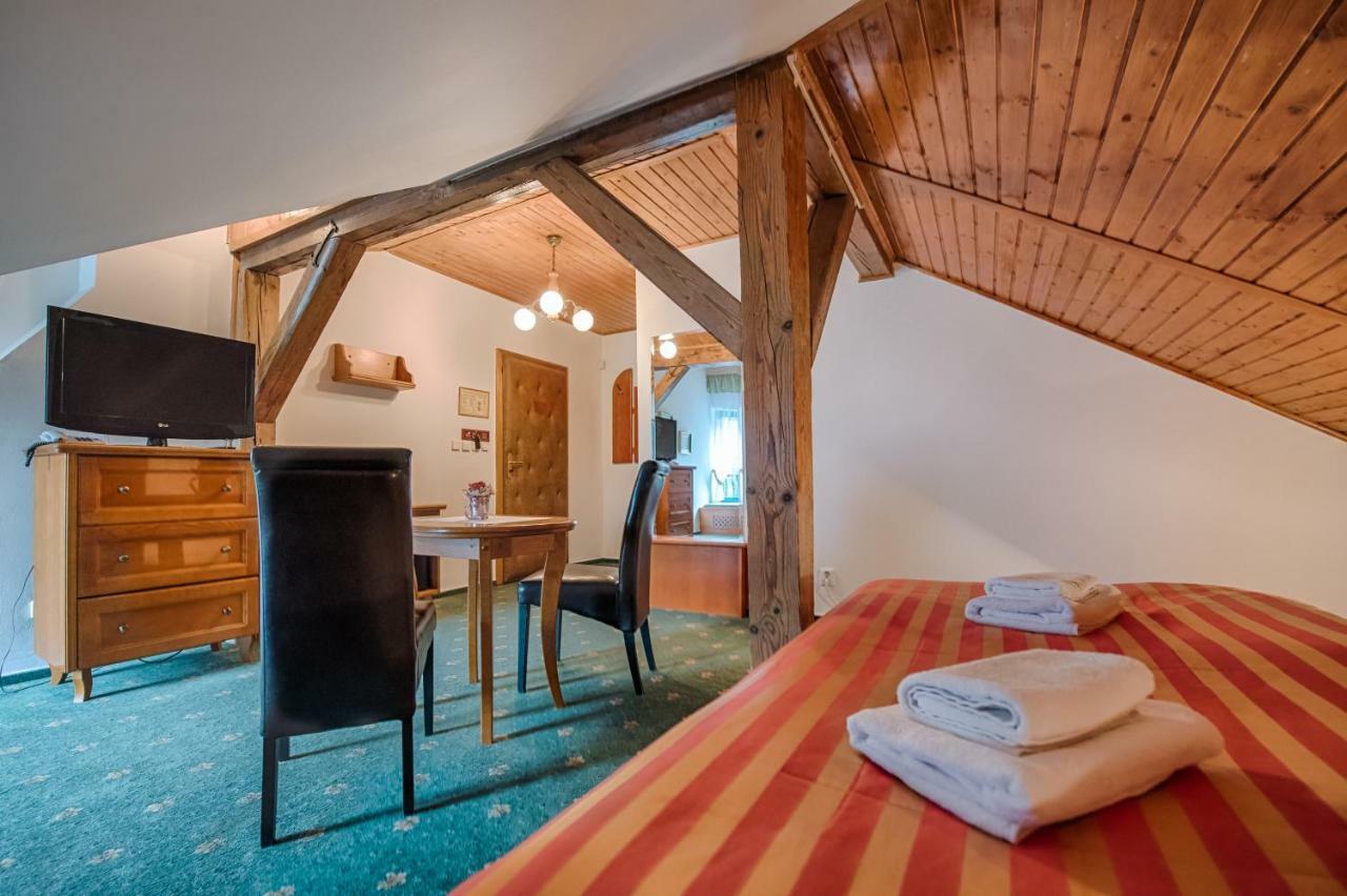 Hotel Zlaty Orel Ostravice Esterno foto