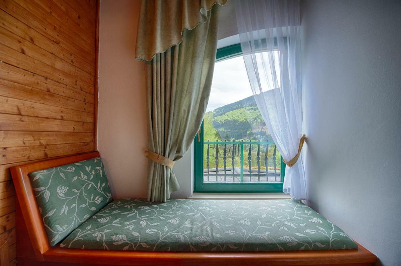 Hotel Zlaty Orel Ostravice Esterno foto