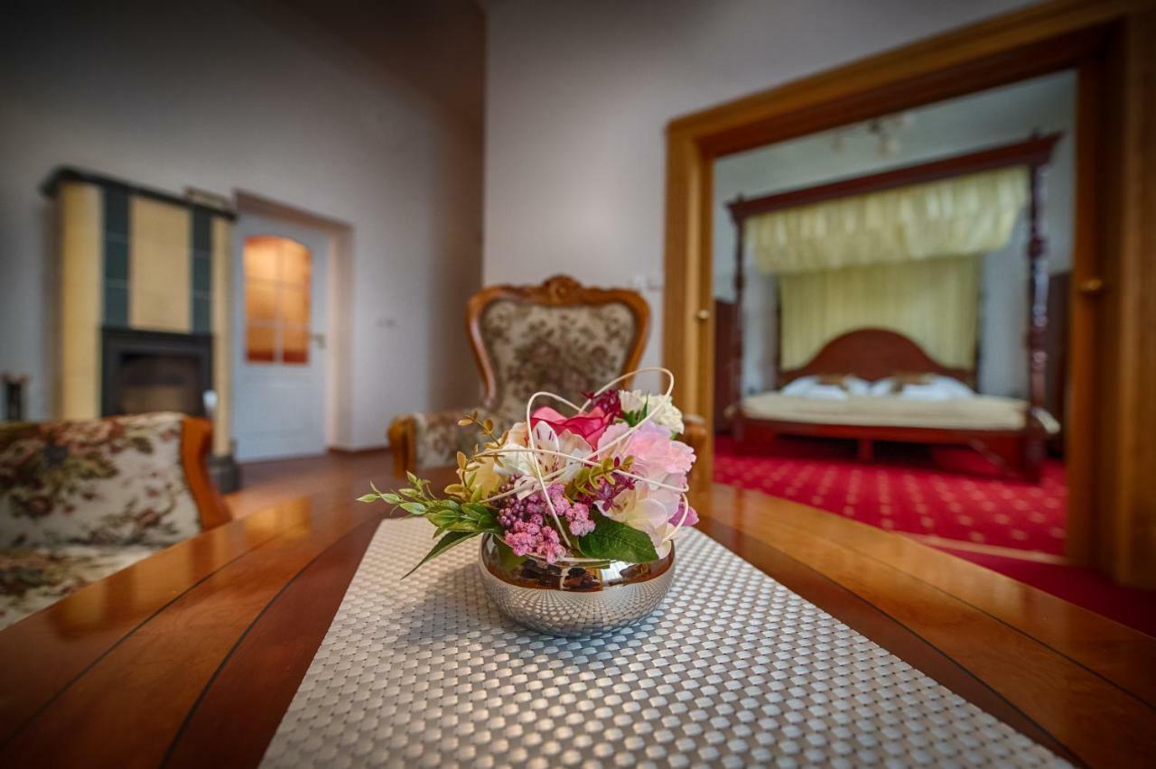 Hotel Zlaty Orel Ostravice Esterno foto