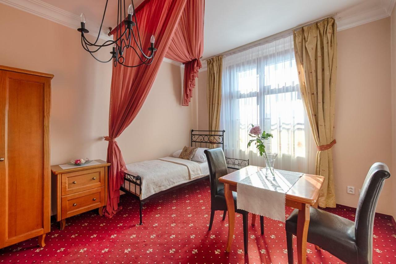 Hotel Zlaty Orel Ostravice Esterno foto