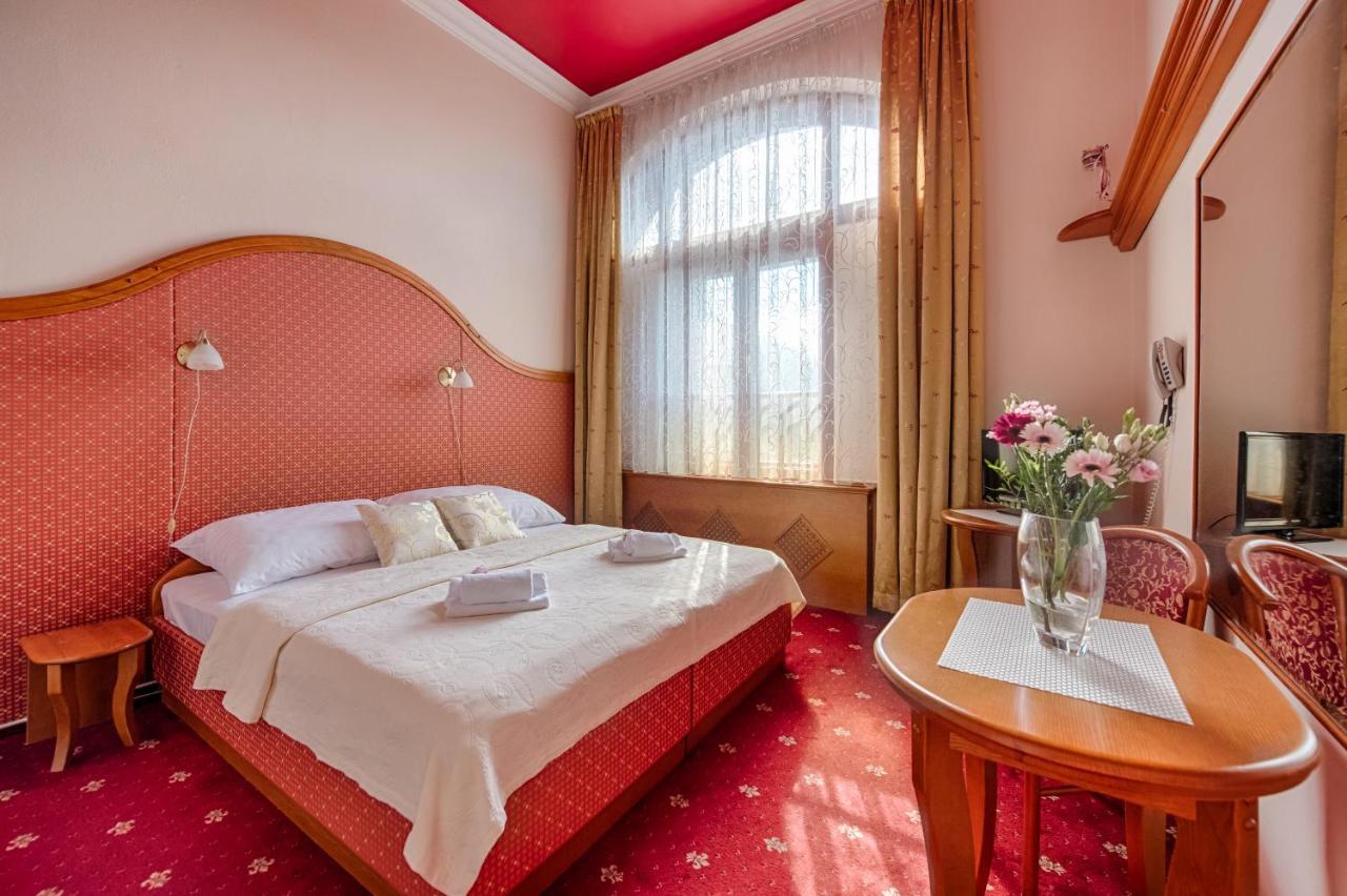 Hotel Zlaty Orel Ostravice Esterno foto