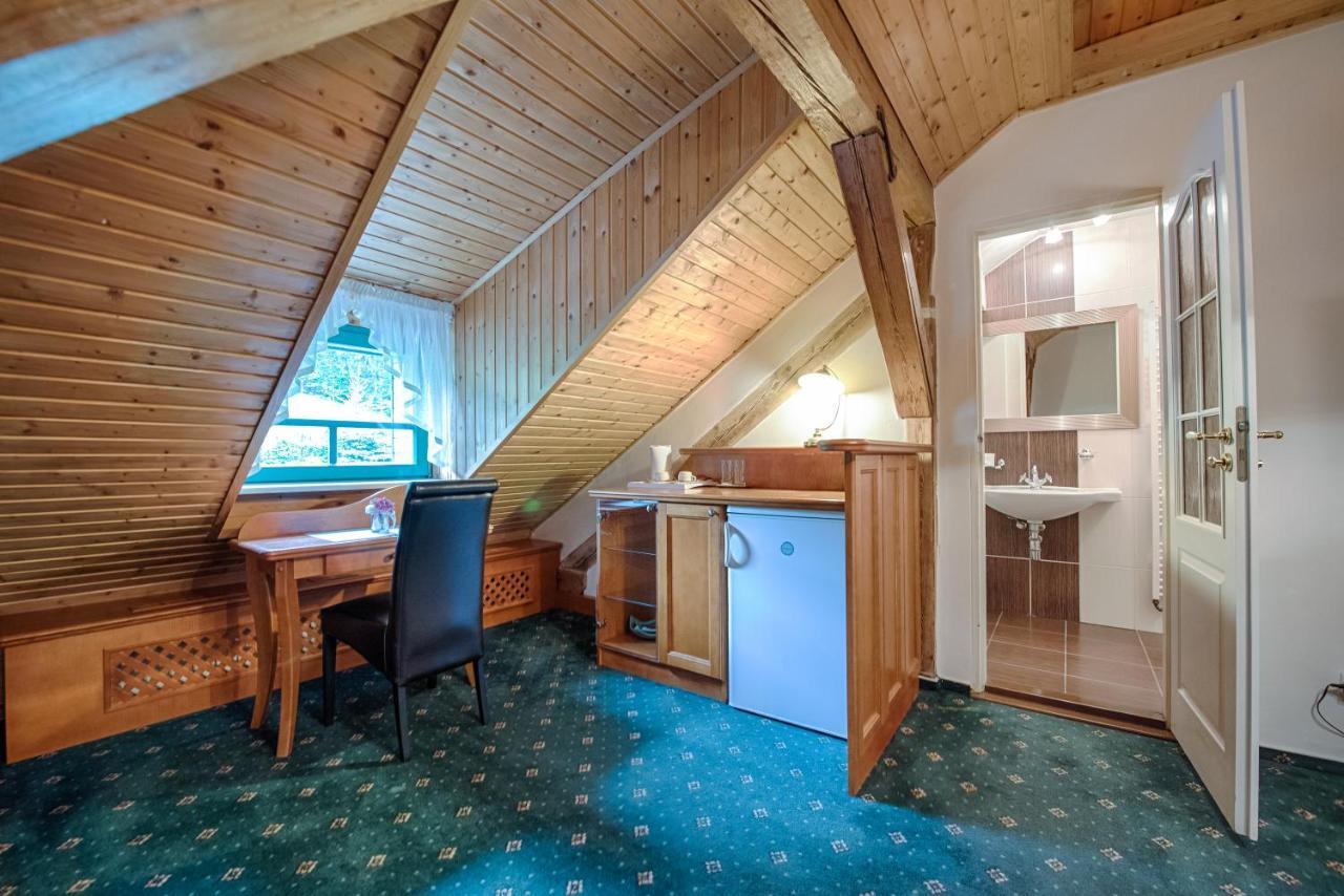Hotel Zlaty Orel Ostravice Esterno foto